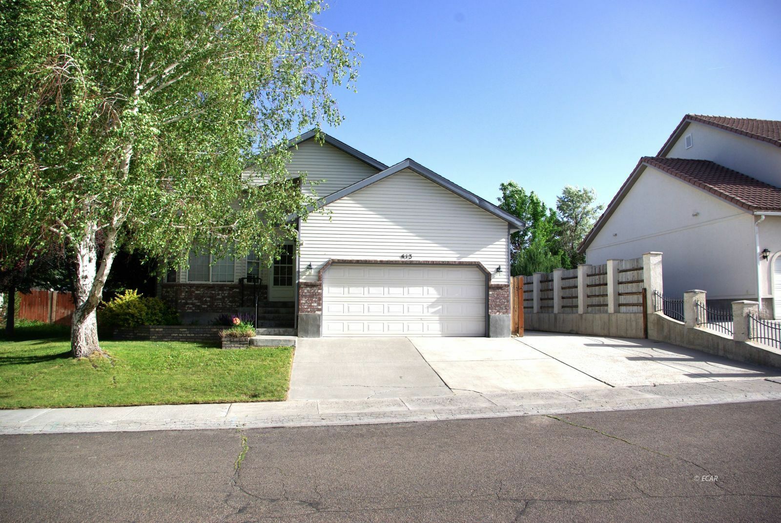 Property Photo:  413 Poplar Drive  NV 89801 