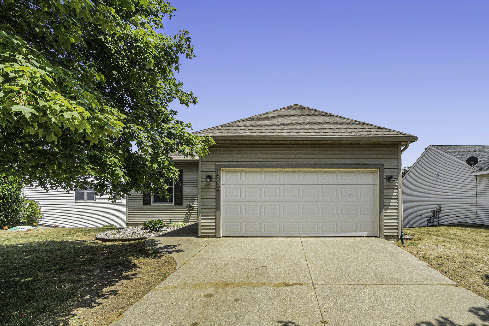 Property Photo: 3090 Riley Ridge Road MI 49424