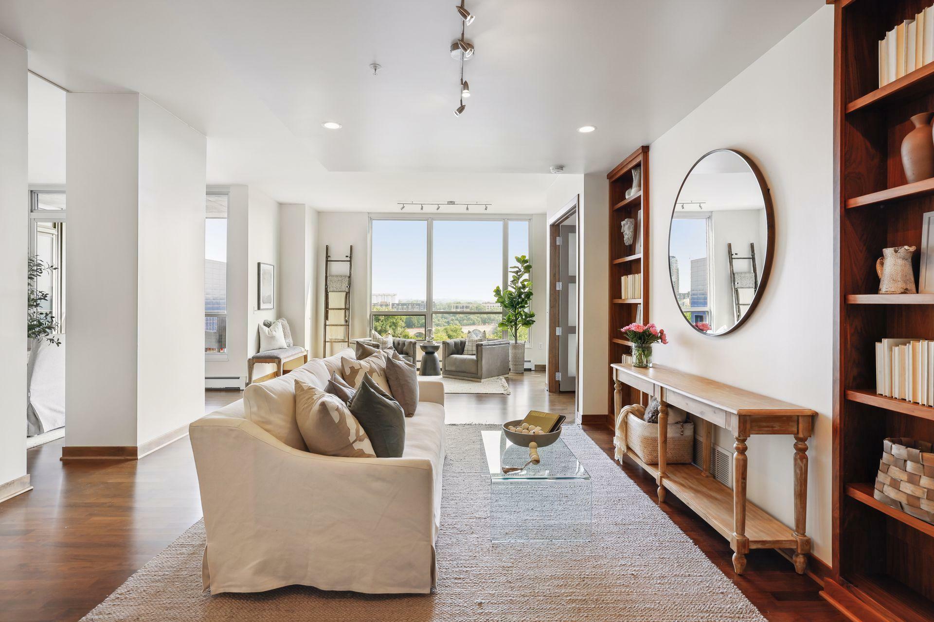 Property Photo: 901 S 2nd Street 603 MN 55415