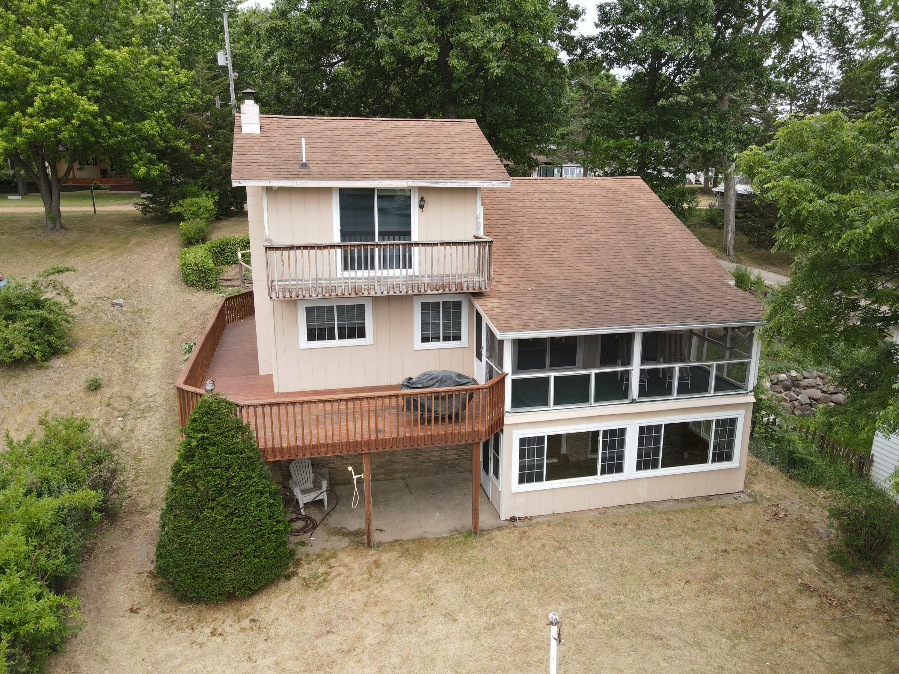 Property Photo:  3202 Totem Trail  MI 49274 