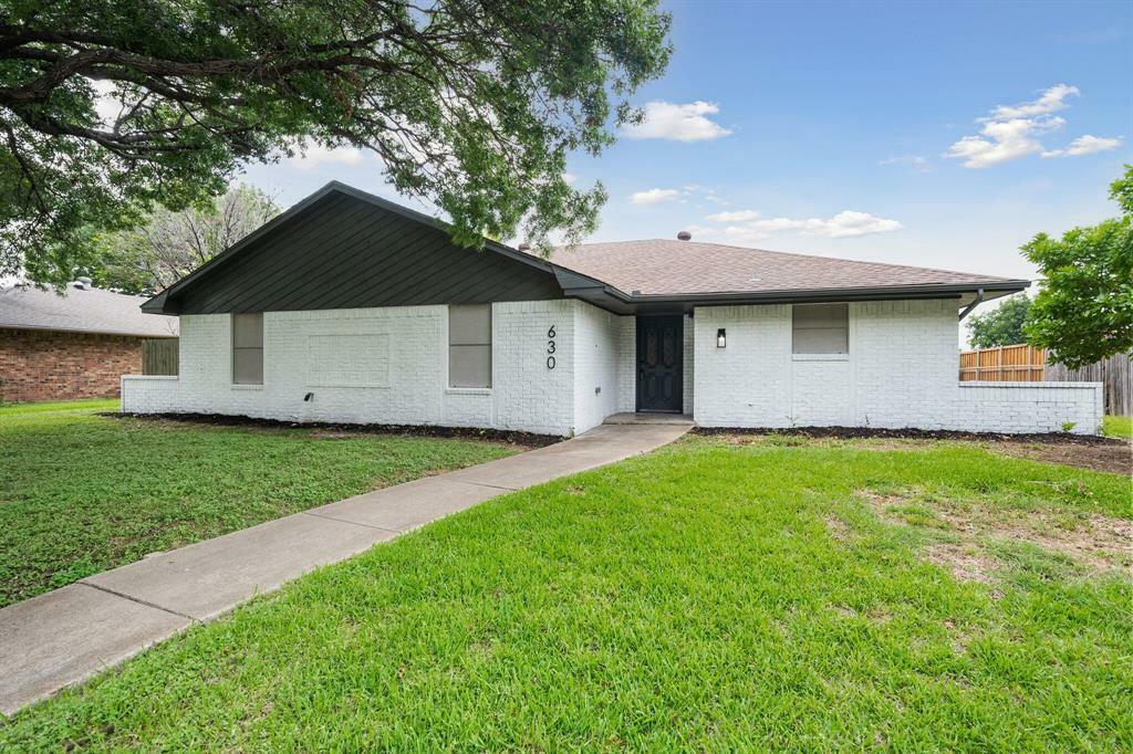 Property Photo: 630 Ray Avenue TX 75115
