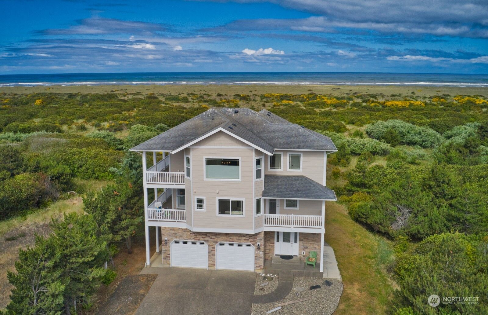 Property Photo:  769 S Sand Dune Avenue SW  WA 98569 