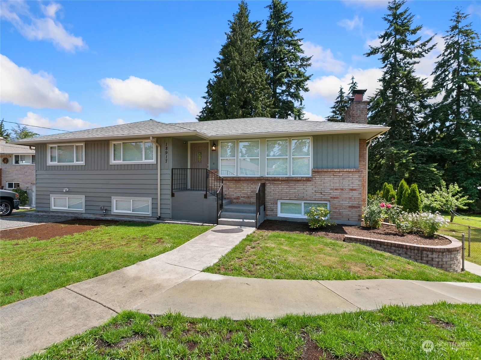 Property Photo:  18917 66th Place W  WA 98036 