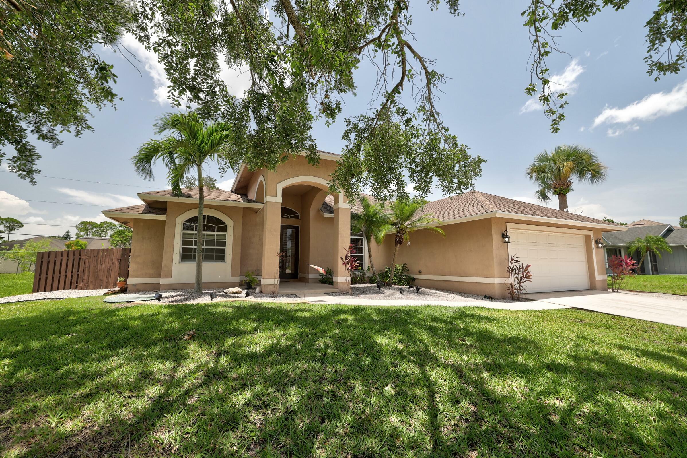 Property Photo:  2526 SW Abney Street  FL 34953 