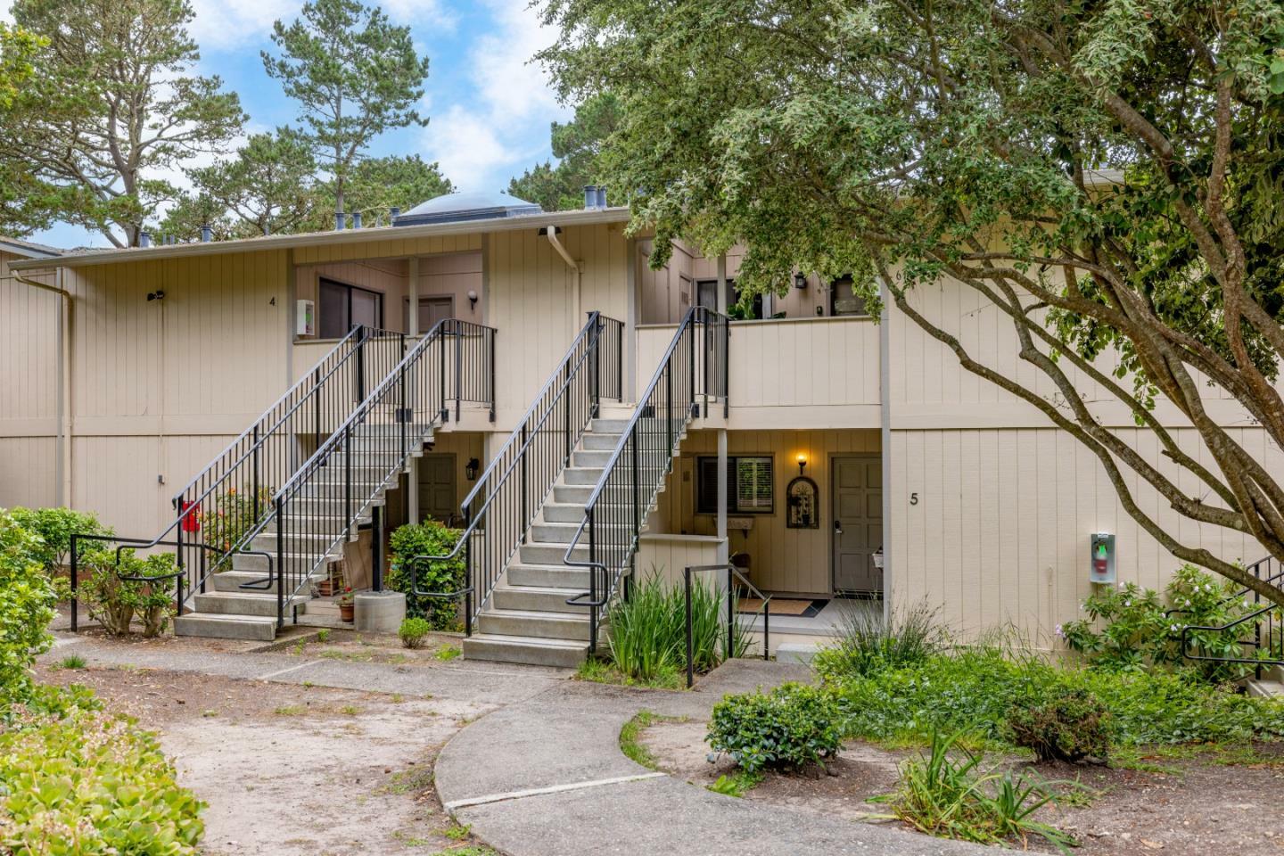 Property Photo:  250 Forest Ridge Road 5  CA 93940 