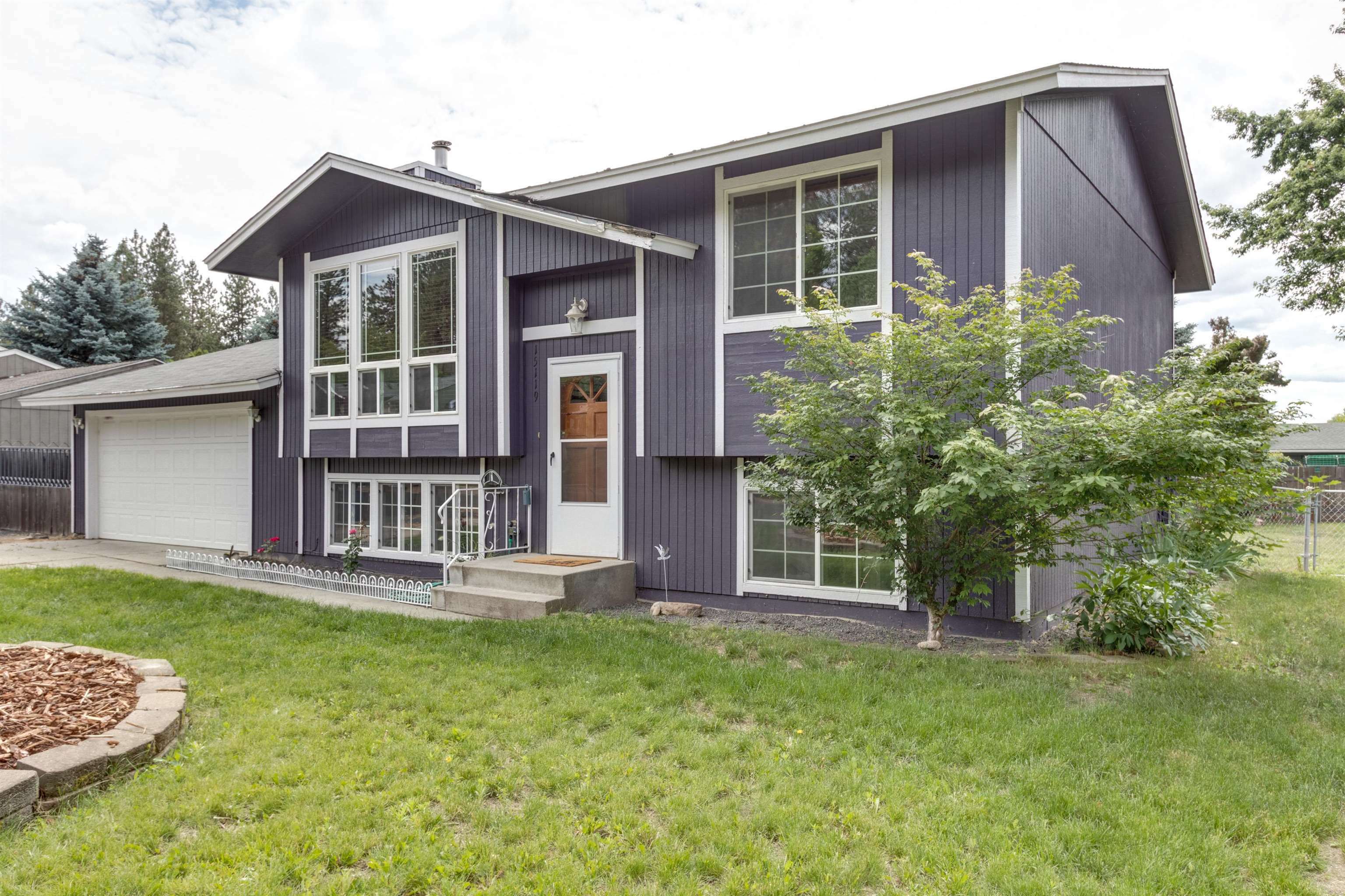 Property Photo: 15119 N Ferrall St WA 99021