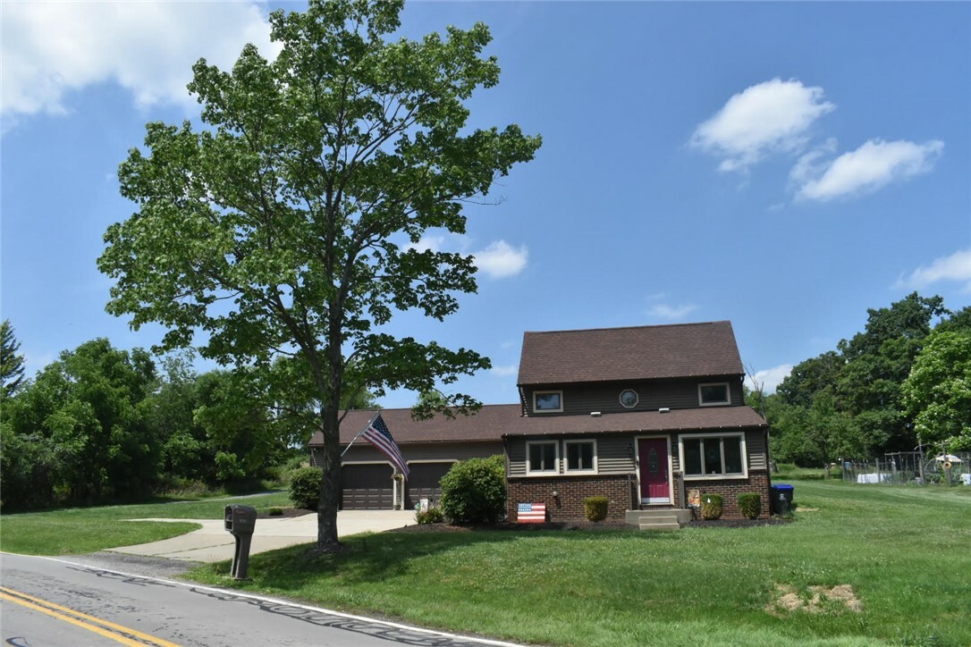 Property Photo:  1678 Garvin Rd  PA 16066 