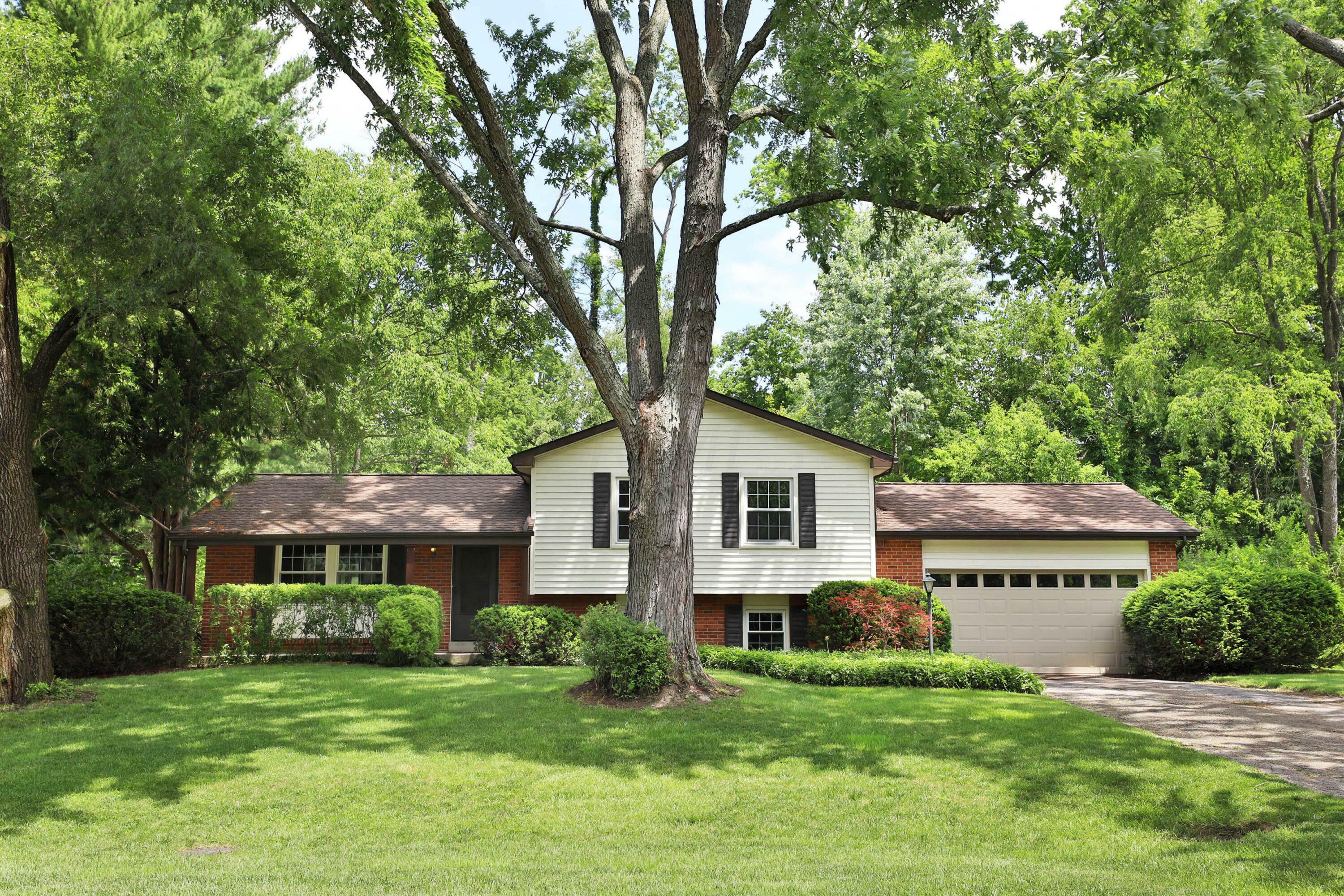 Property Photo: 5700 Plum Orchard Drive OH 43213