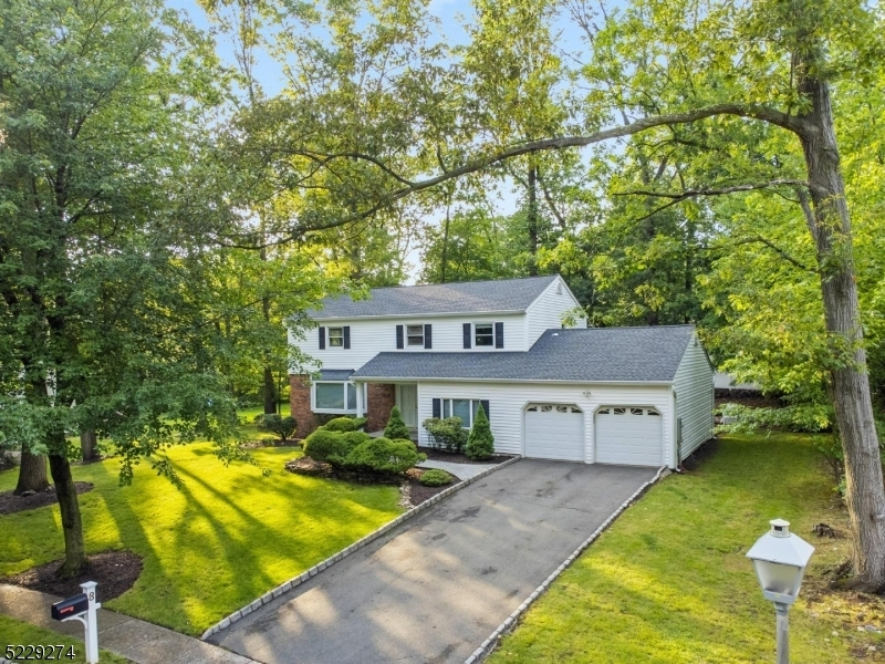 Property Photo:  8 Woodstone Rd  NJ 07950 