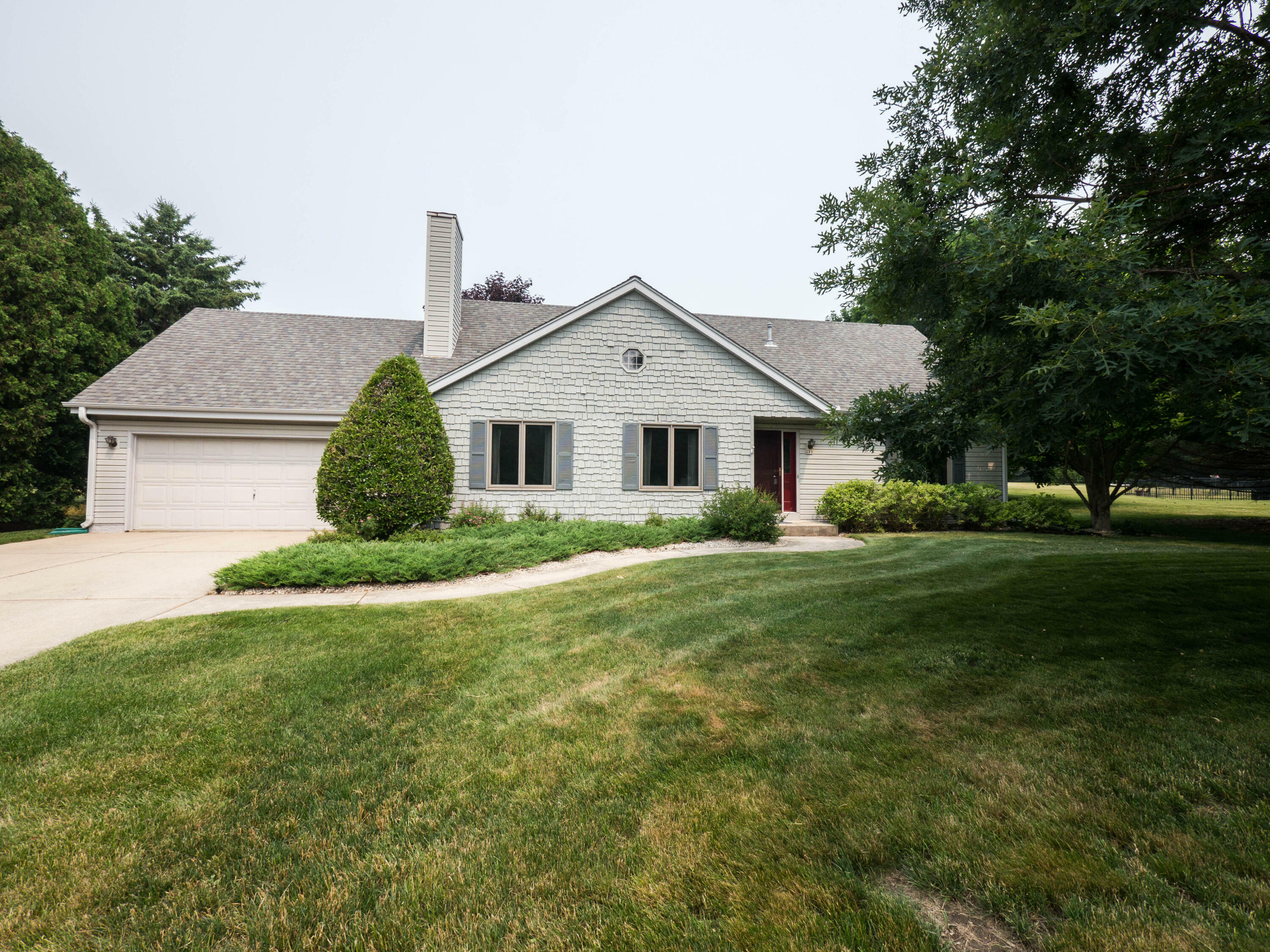 Property Photo:  611 Prairie View Dr  WI 53153 