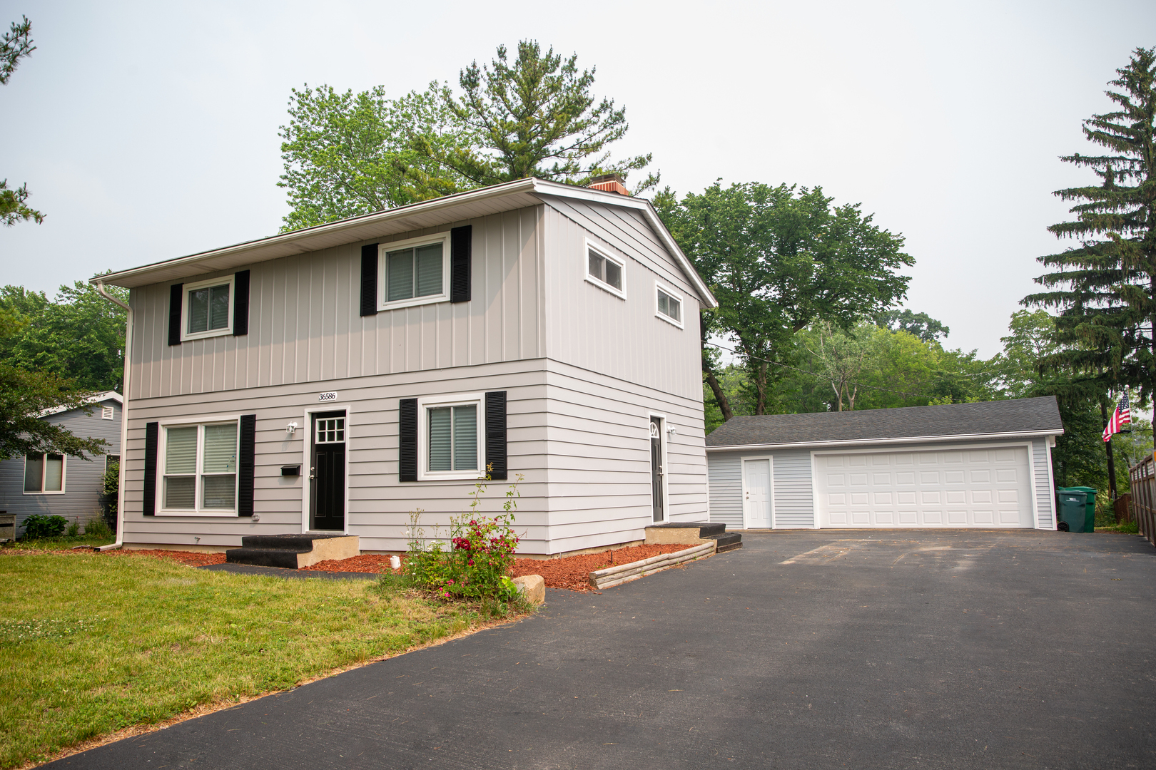 Property Photo: 36586 N Edgewood Drive IL 60031