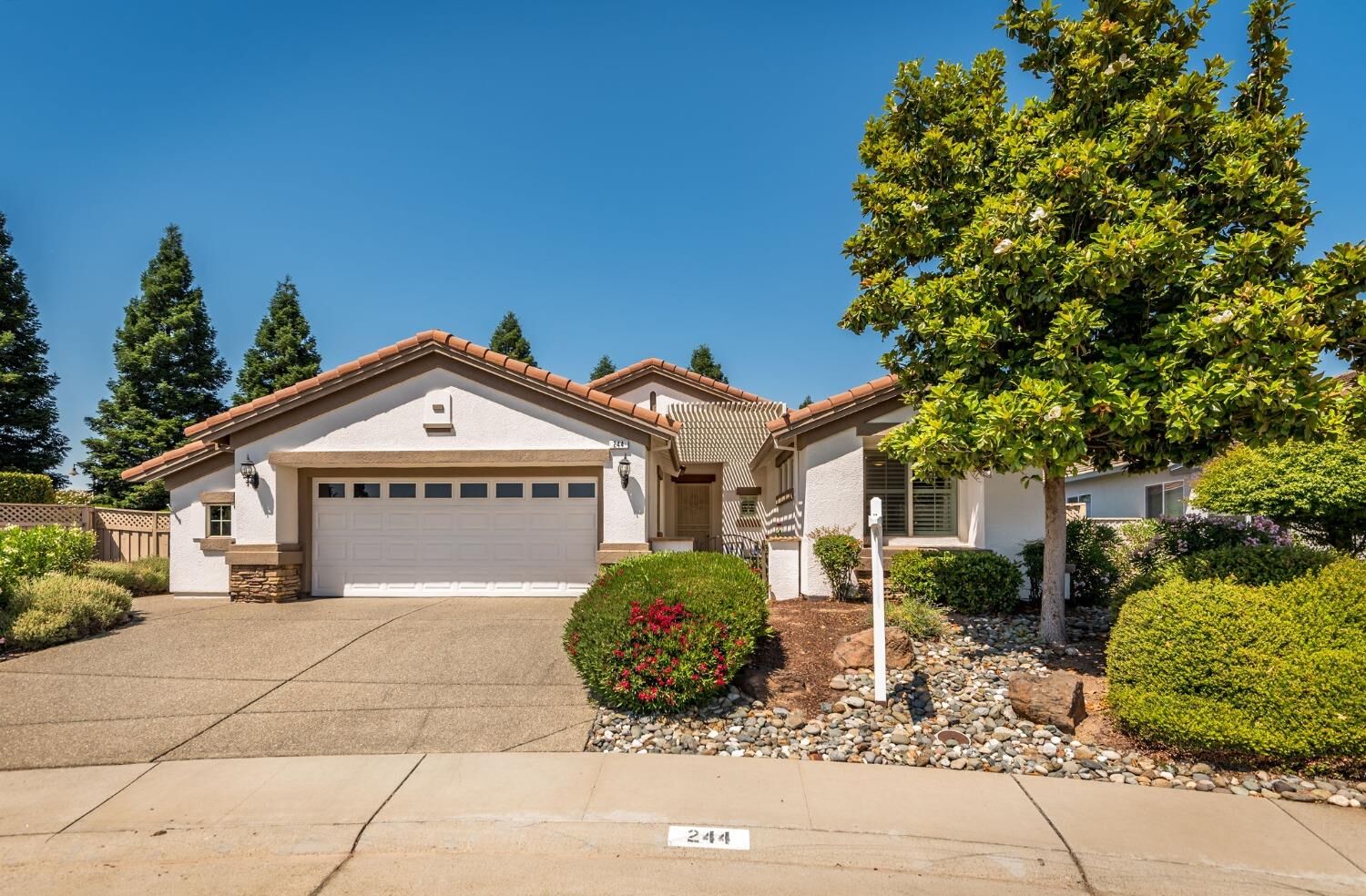 Property Photo: 244 Saddlehorn Loop CA 95648