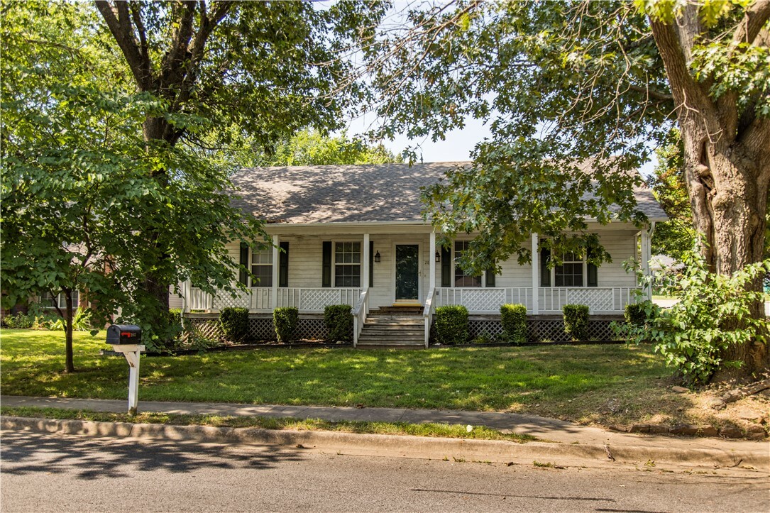 Property Photo:  2812 Carley Place  AR 72762 