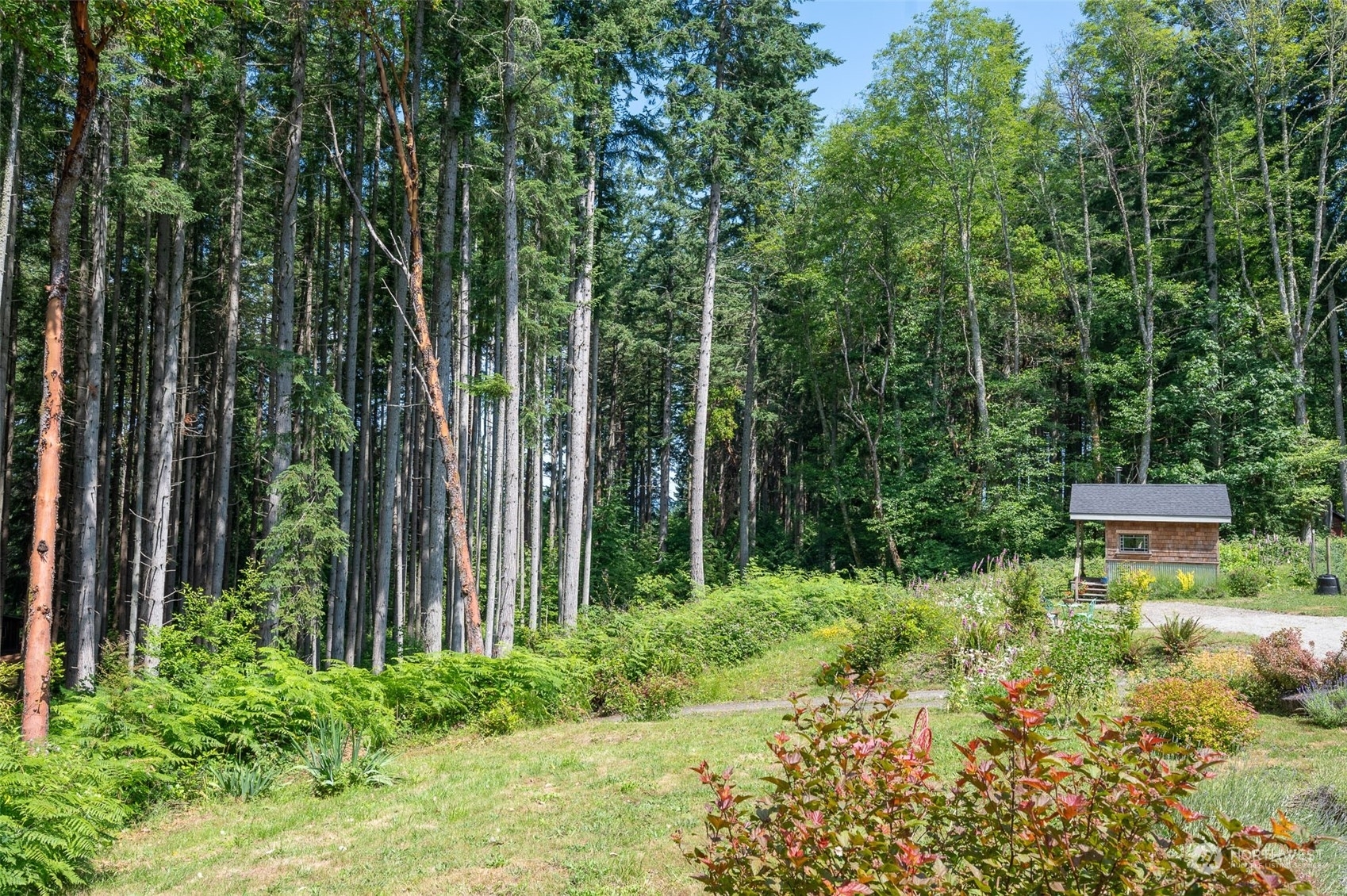 Property Photo: 15035 119th Avenue SW WA 98070