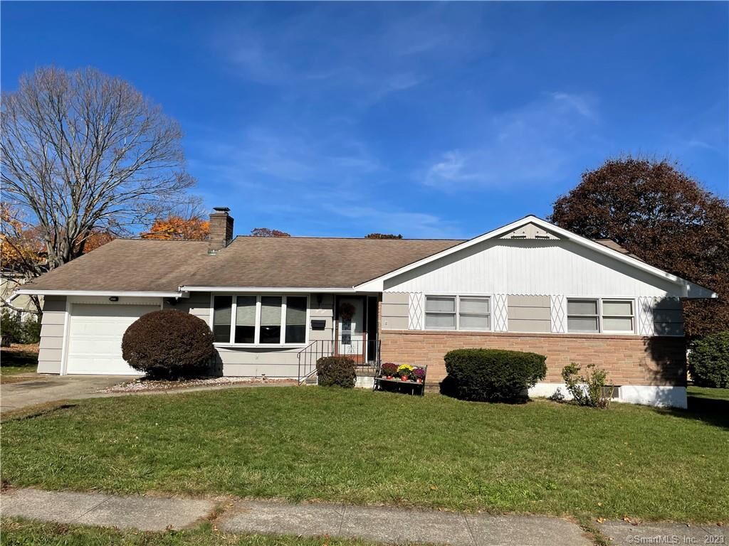Property Photo:  41 Bridgeview Place  CT 06614 