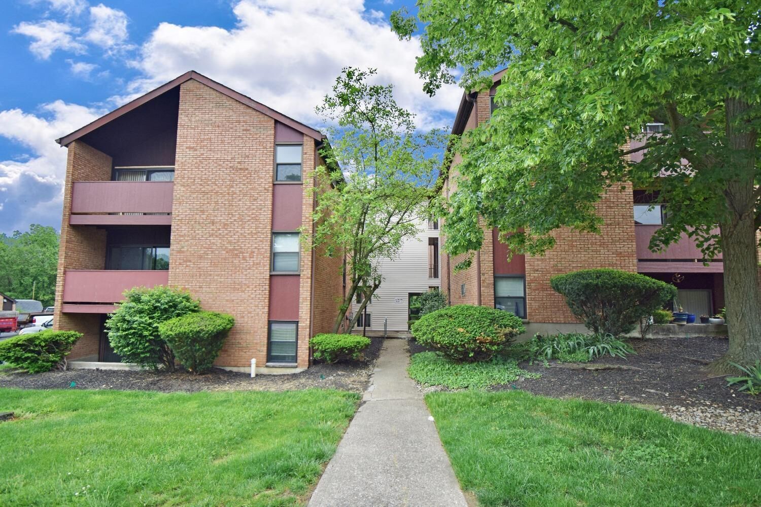 Property Photo: 4908 Chalet Dr 3 OH 45217
