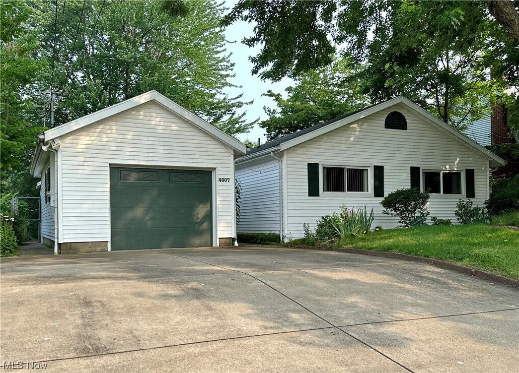 Property Photo:  4607 6th Avenue  WV 26105 