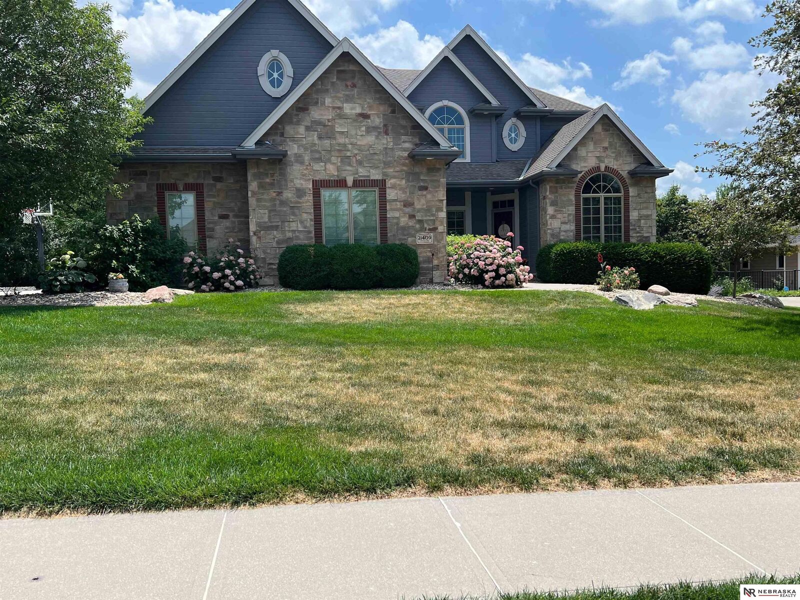 Property Photo:  21409 Pine Circle  NE 68022 
