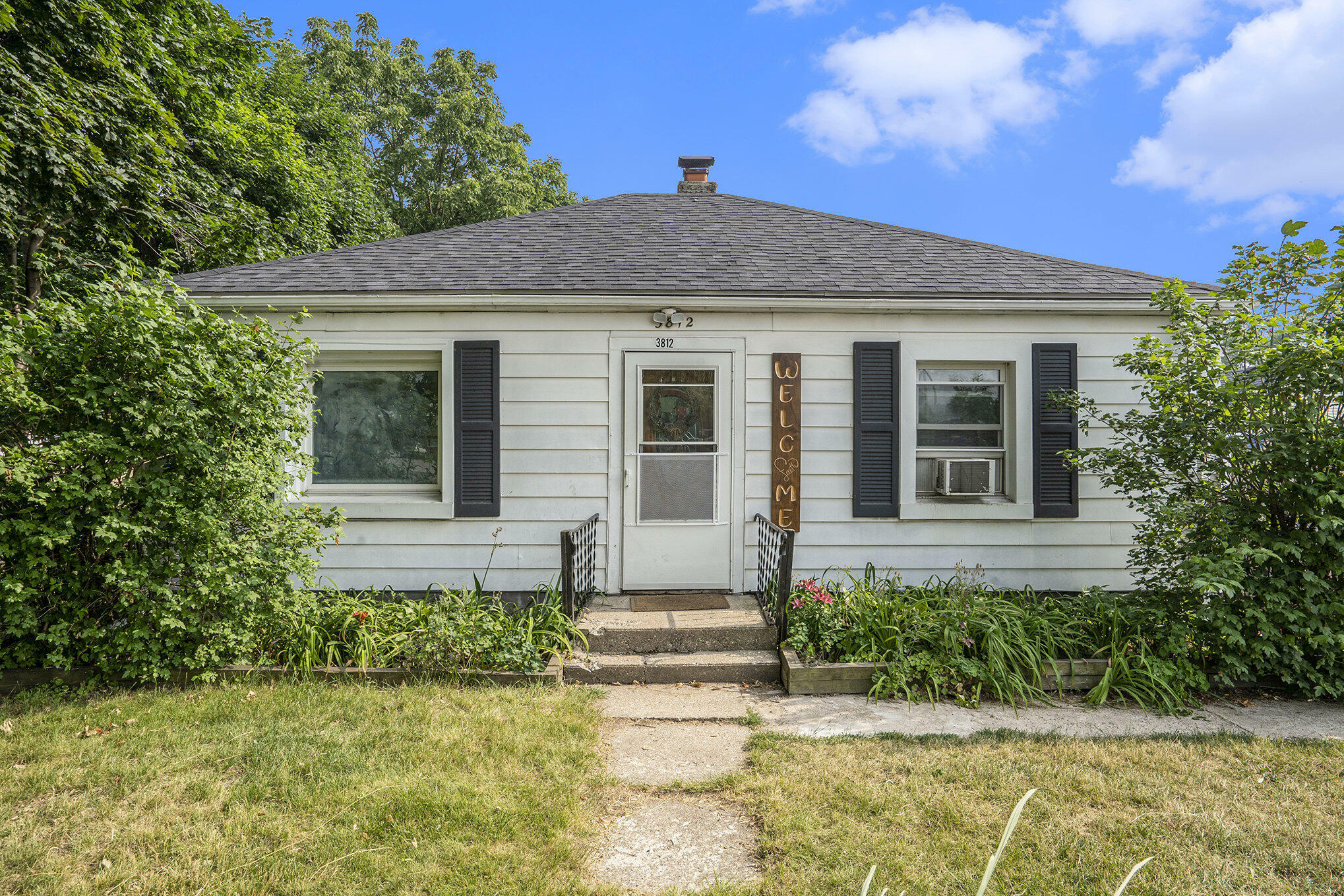 Property Photo:  3812 Franklin Street  MI 49001 