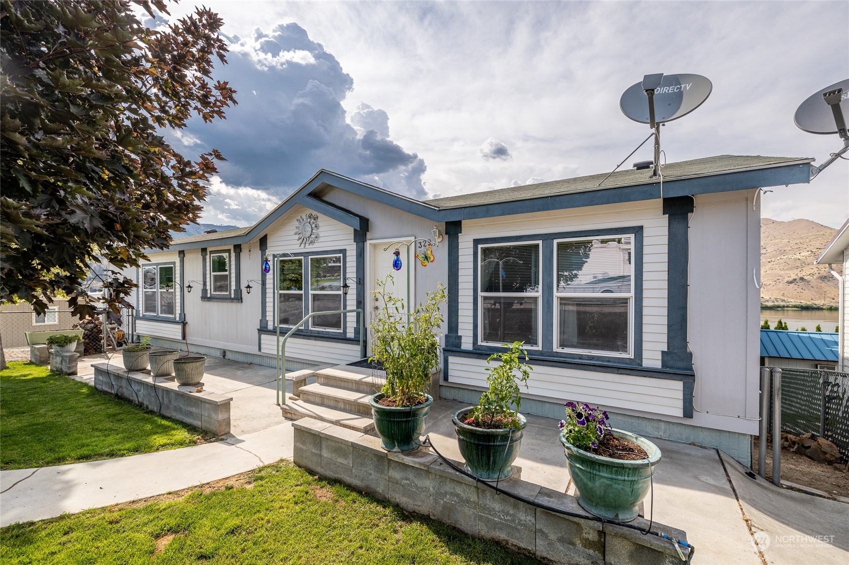 Property Photo: 329 Pine View Drive WA 98843