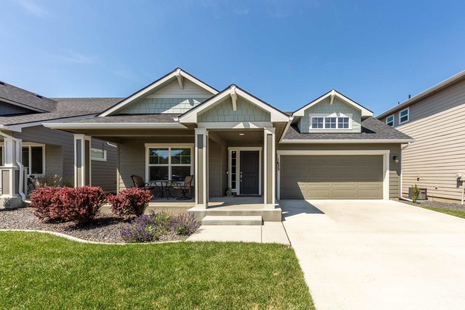 Property Photo: 1633 N Meyers Ct WA 99016