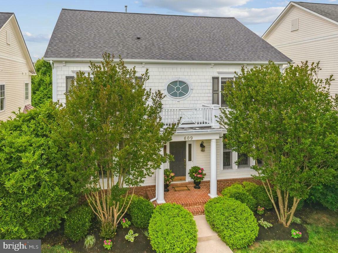 Property Photo: 609 Kinvarra Place VA 20132