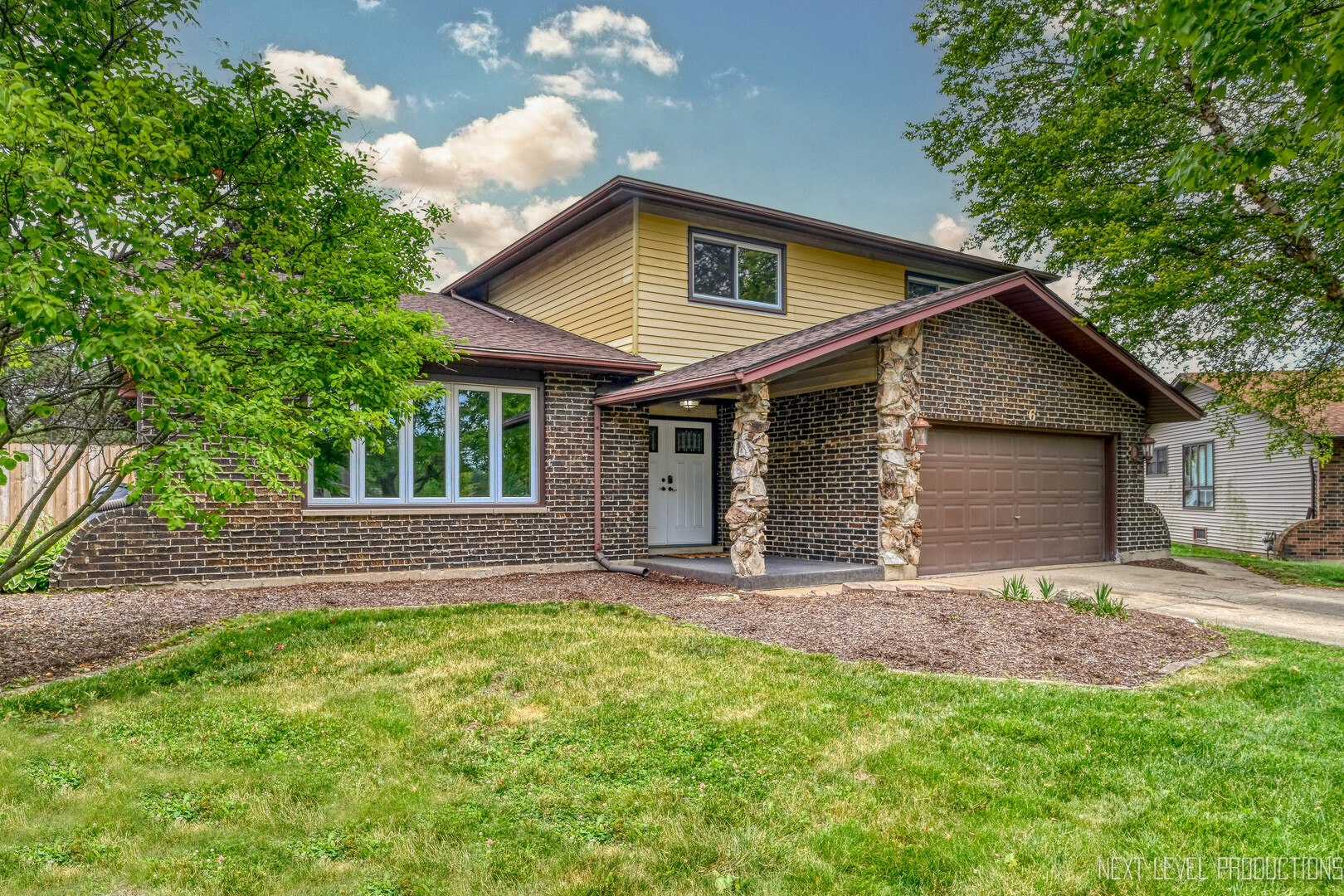 Property Photo:  6 Keystone Court  IL 60440 