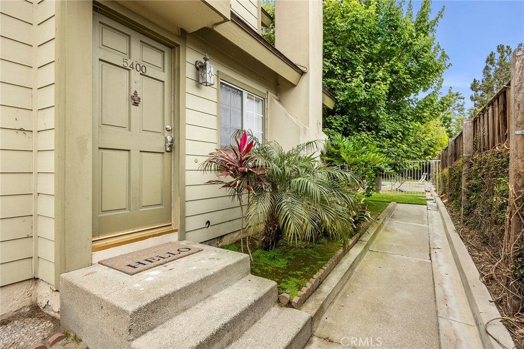 Property Photo:  5400 Brittany Way 12  CA 90630 