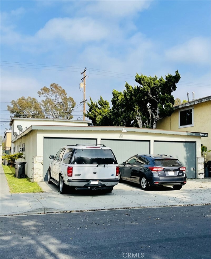 Property Photo:  5952 Linden Avenue  CA 90805 