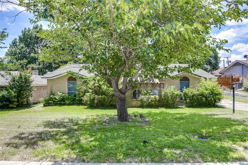 Property Photo:  1217 Denmark Street  TX 75050 