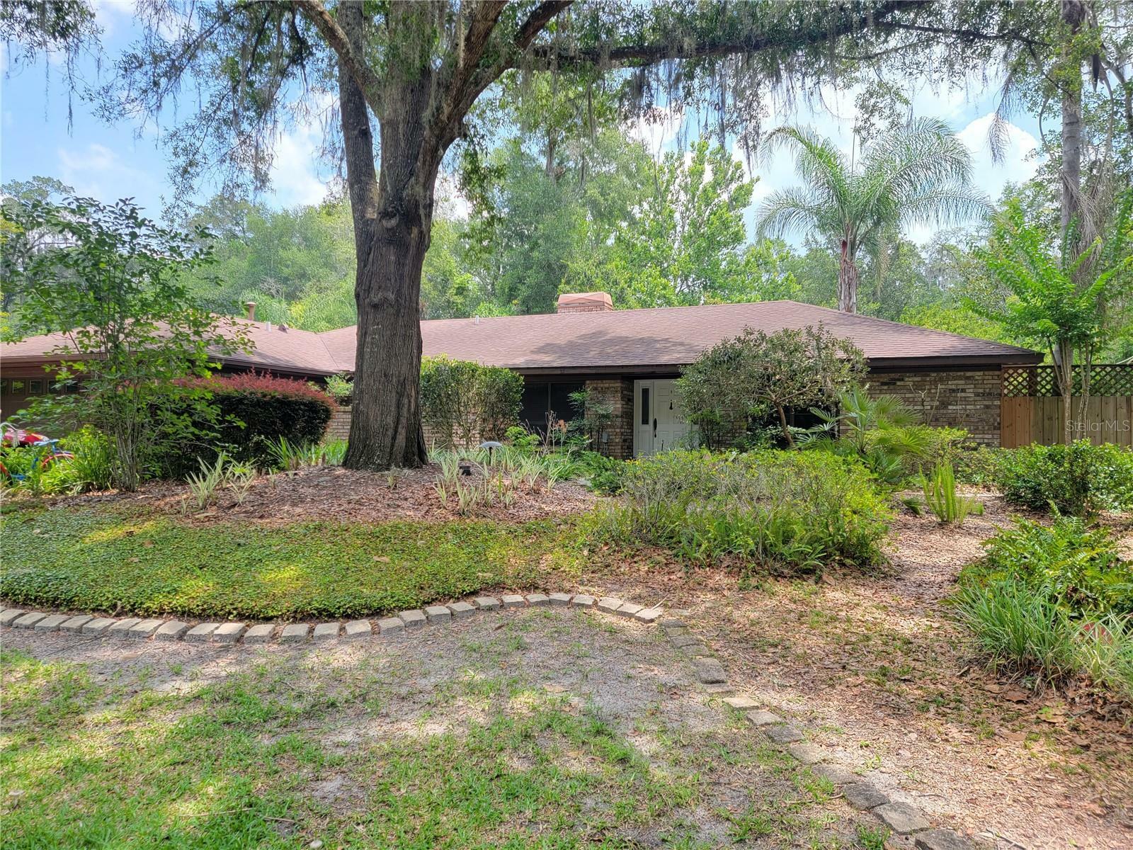 Property Photo:  2015 NW 38th Drive  FL 32605 