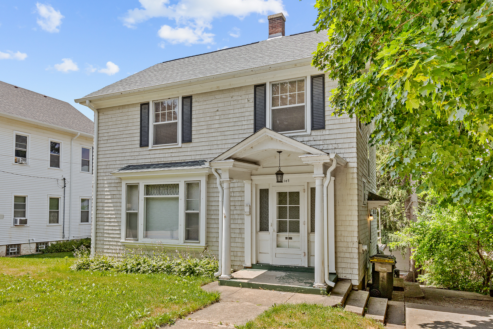 Property Photo:  107 N Van Buren Street  IL 60118 