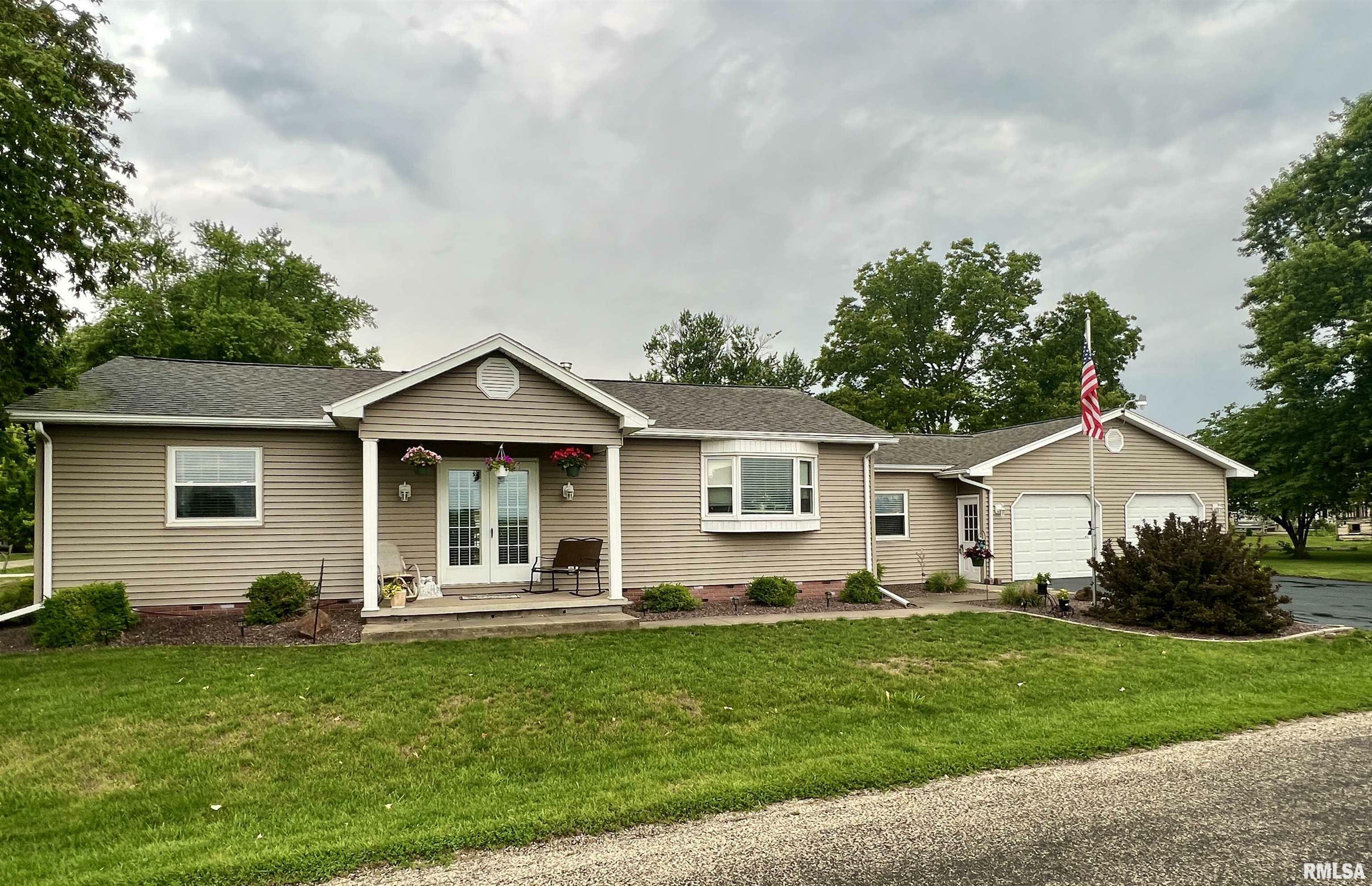 Property Photo: 409 E Depot Street IL 61448