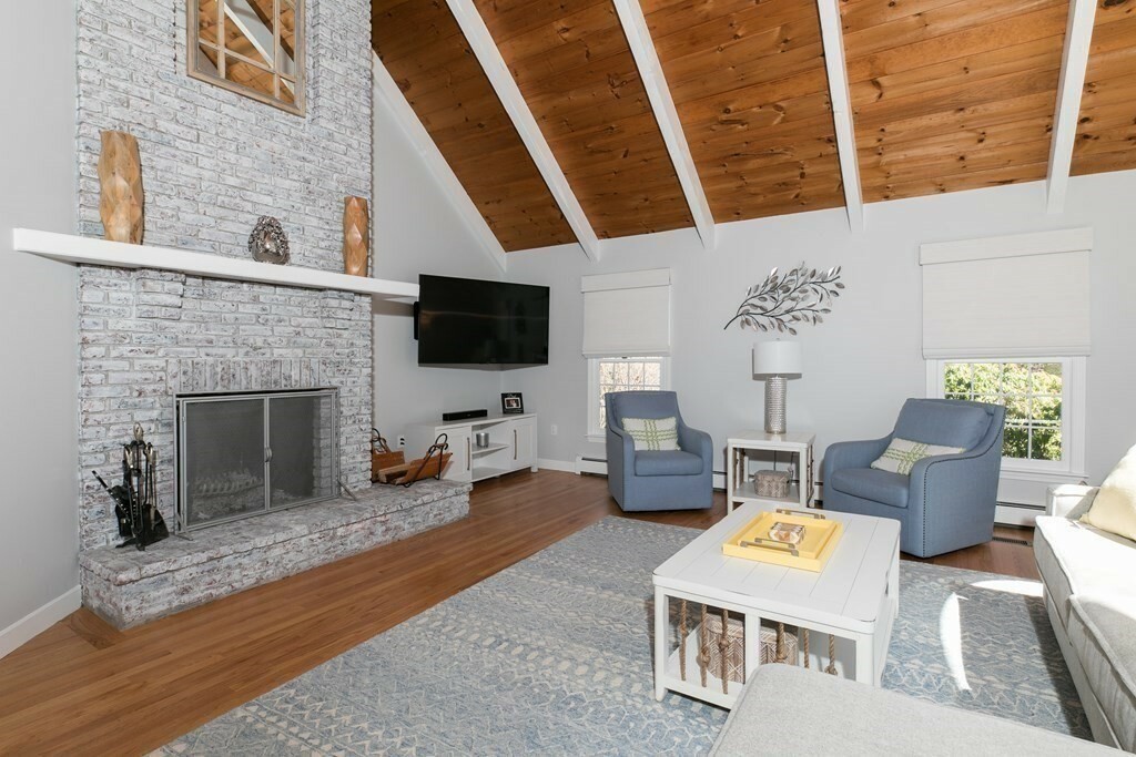 Property Photo: 193 Woodland Mead MA 01982