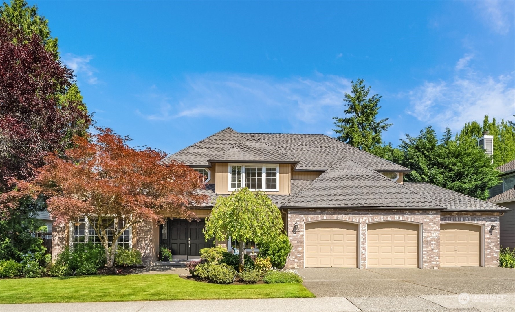 Property Photo: 4622 191st Place NE WA 98074