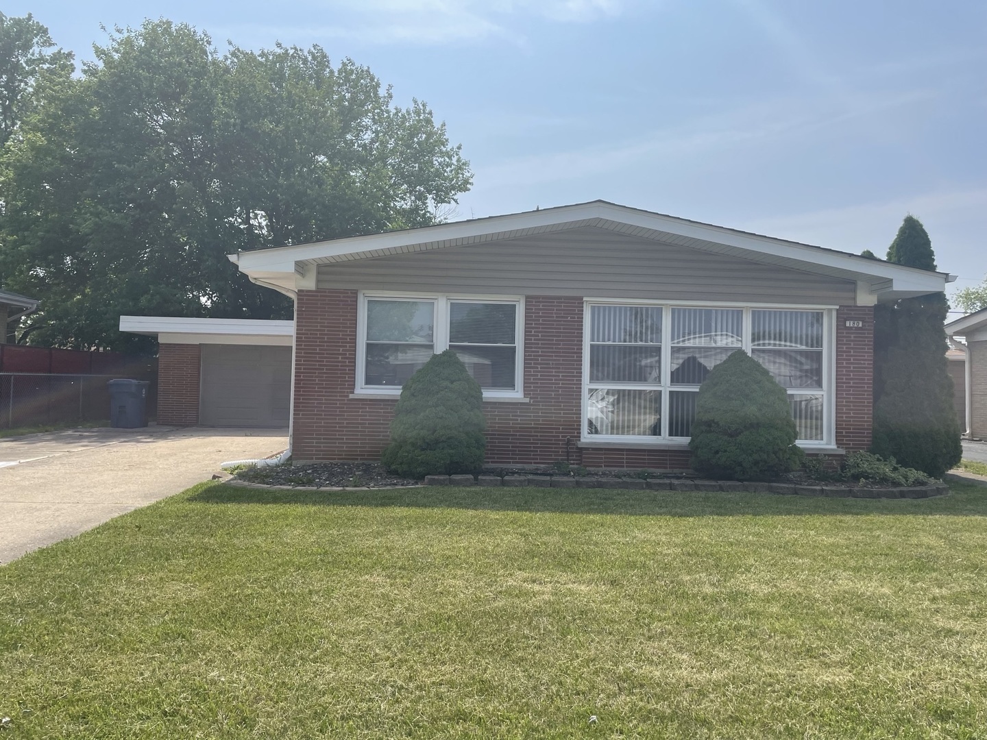 Property Photo: 180 Kathleen Lane IL 60411