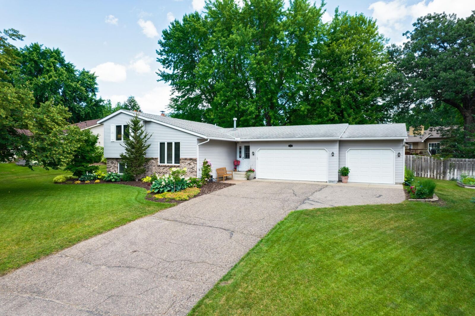 Property Photo:  4704 Mackubin Street  MN 55126 