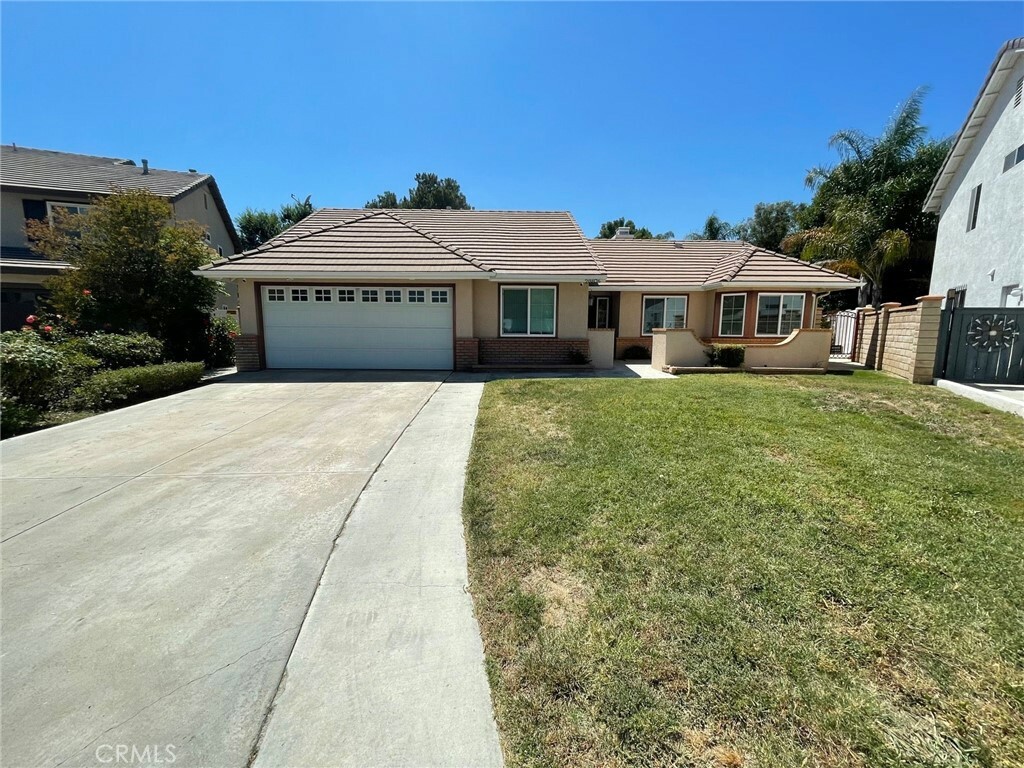 Property Photo:  28876 Biarritz Court  CA 92584 