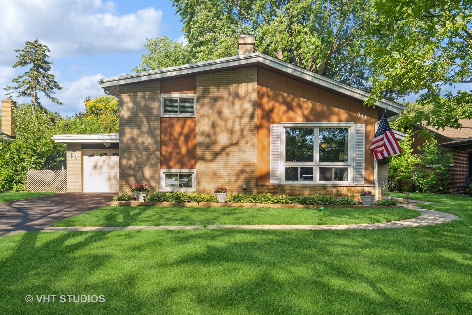 Property Photo: 911 S Tower Drive IL 60056
