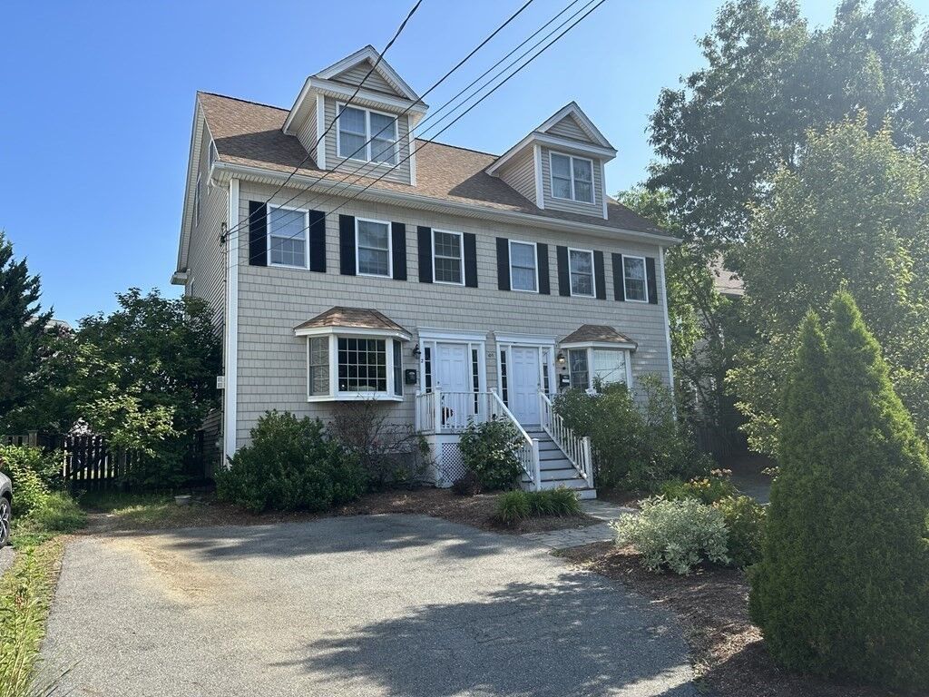 Property Photo:  105 Vernon St 2  MA 02453 