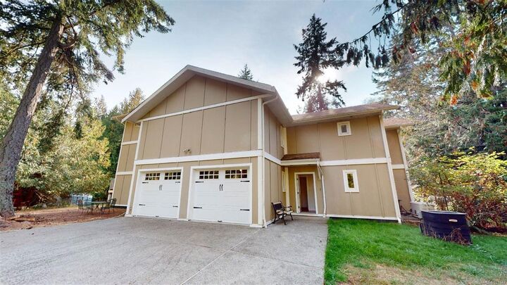 Property Photo: 9891 Spalding Rd BC V0N 2M3