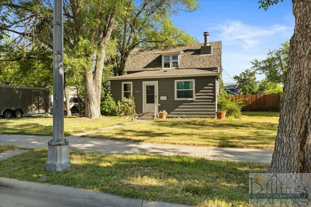 Property Photo:  1043 Miles Avenue  MT 59102 