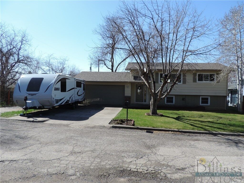 Property Photo: 3204 Vickery Drive MT 59102