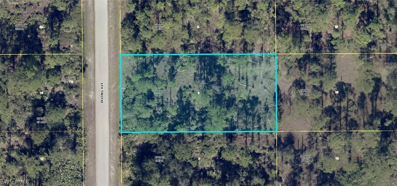 Property Photo: 1214 Irving Avenue FL 33972