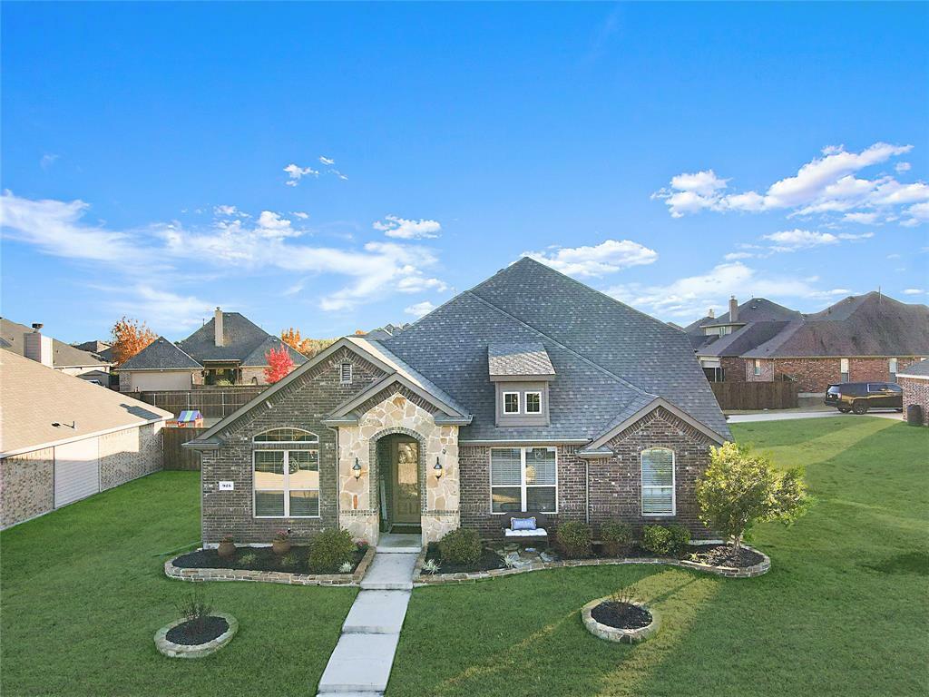 Property Photo: 925 Lincoln Drive TX 75189