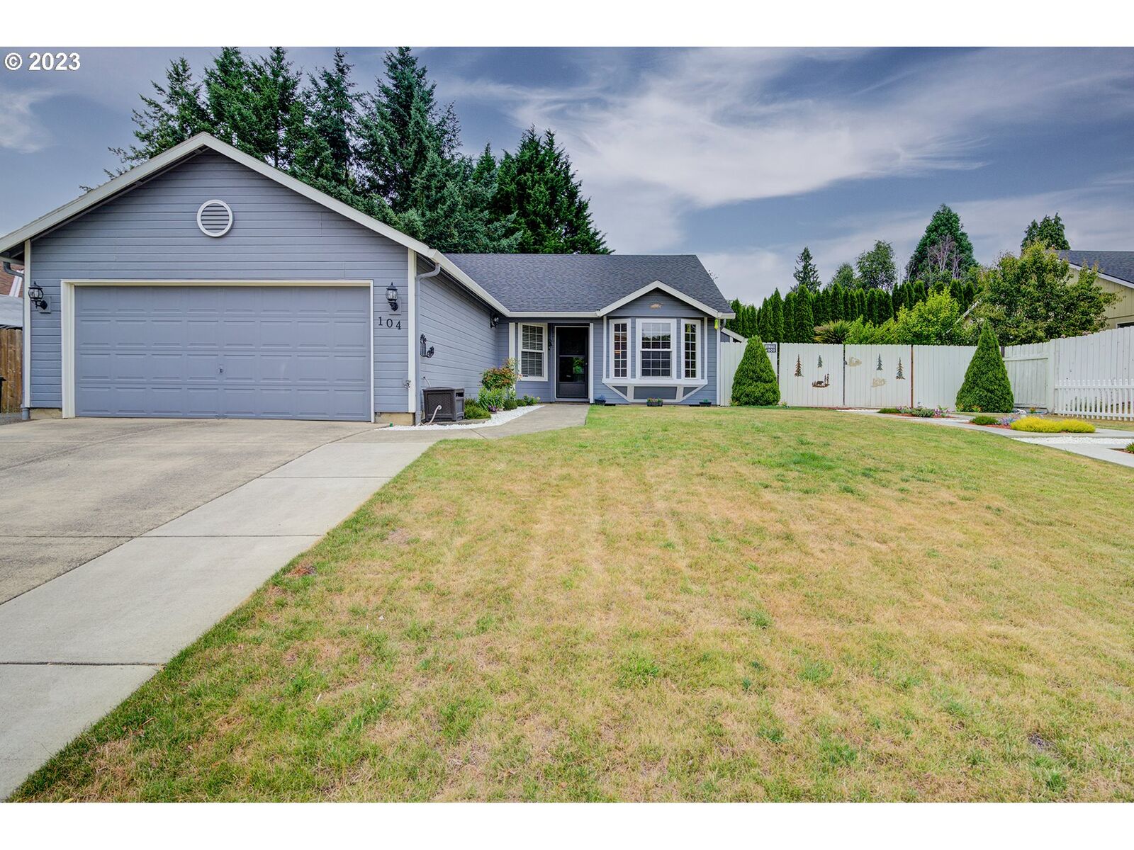 Property Photo:  104 NW 17th St  WA 98604 