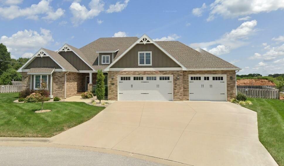 Property Photo:  904 E Clare Court  MO 65714 