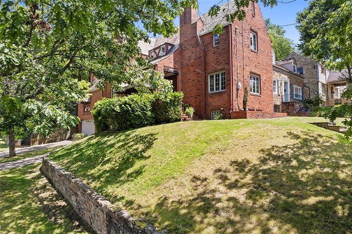 1 Cherokee Place  Pittsburgh PA 15228 photo
