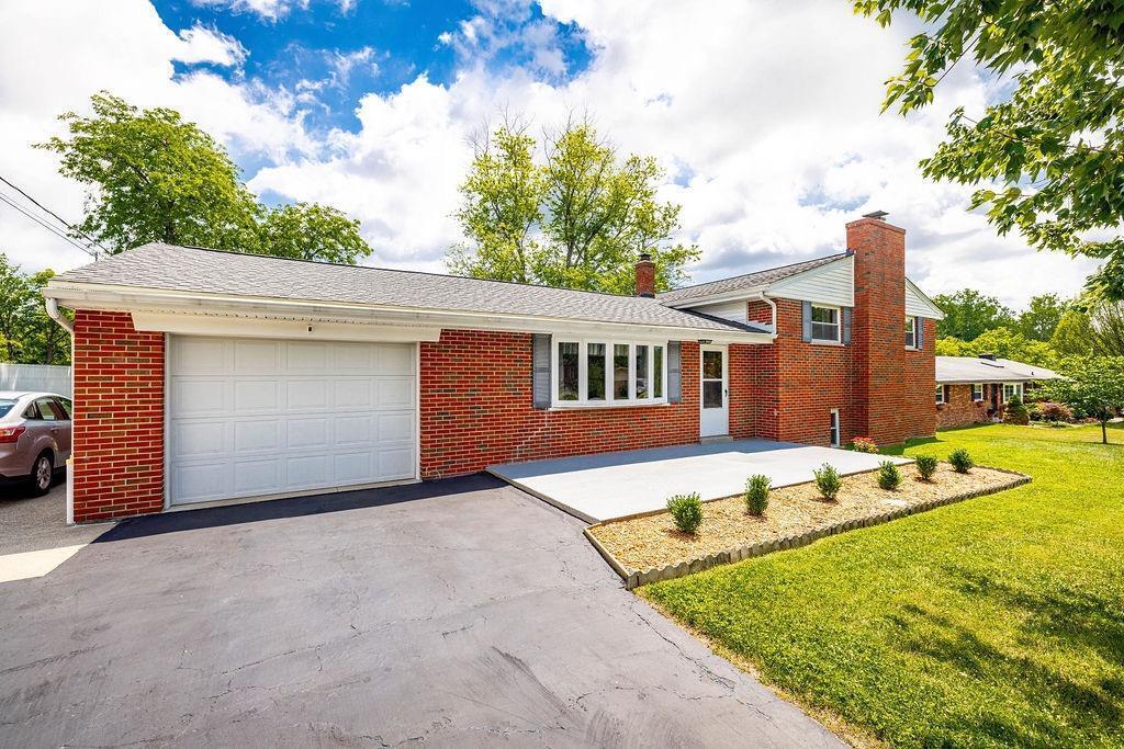 Property Photo: 5638 Pleasant View Drive OH 45150