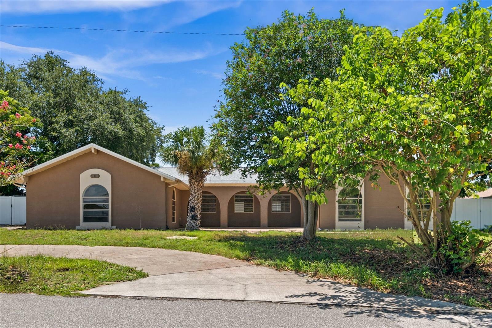 Property Photo:  101 Paris Avenue  FL 34606 